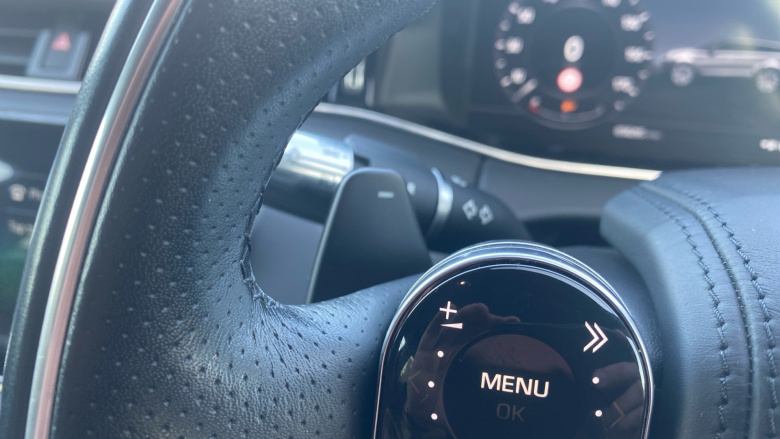 Land Rover Range Rover Evoque 1.5 P300e R-Dynamic HSE 5dr Auto Hatchback